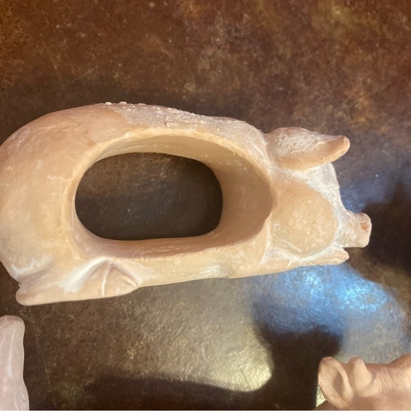 Set of 6 Terra Cotta White Washed Animal Napkin Rings - Picture 3 of 11